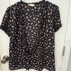 Altar’d State top 🌸🌺